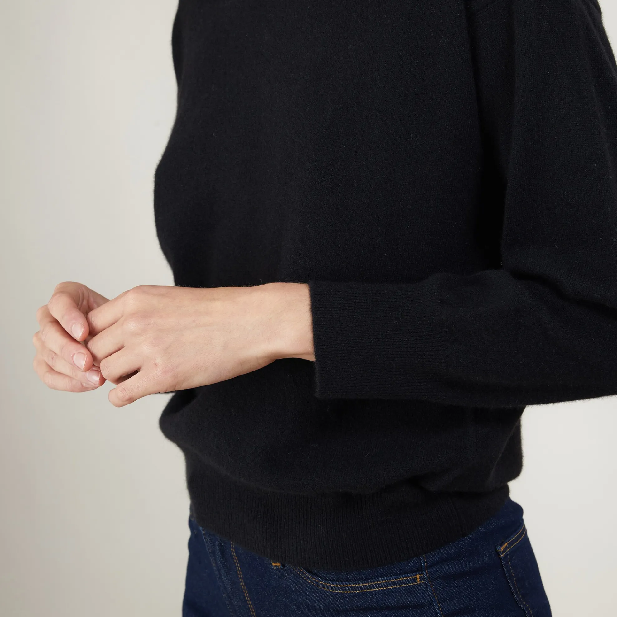 Maison Montagut Pull Col Rond Emmanchures Marteau En Cachemire - Bree>Femme Pulls