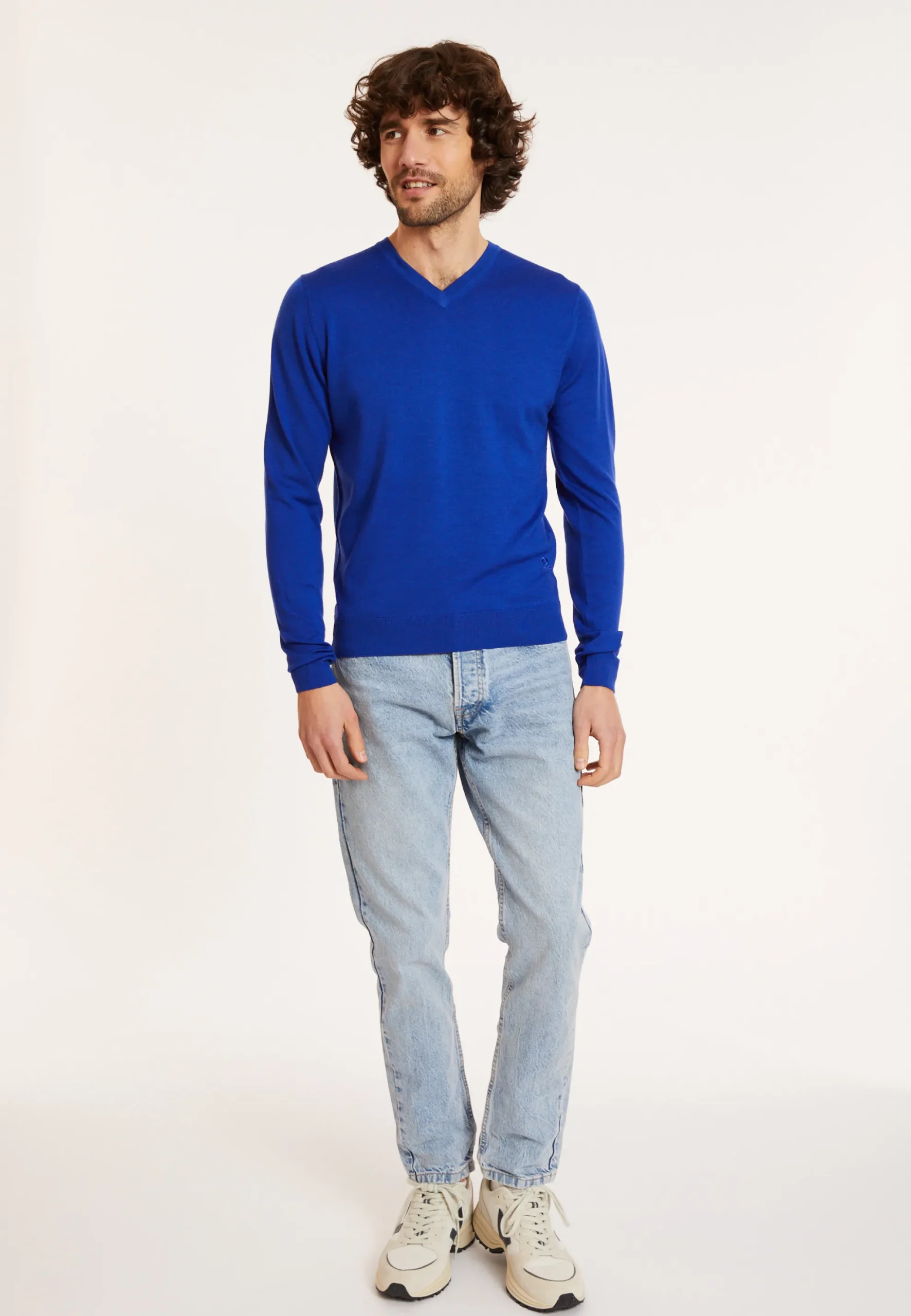 Maison Montagut Pull Col V Avec Logo En Laine Merinos - Elmo>Homme Pulls