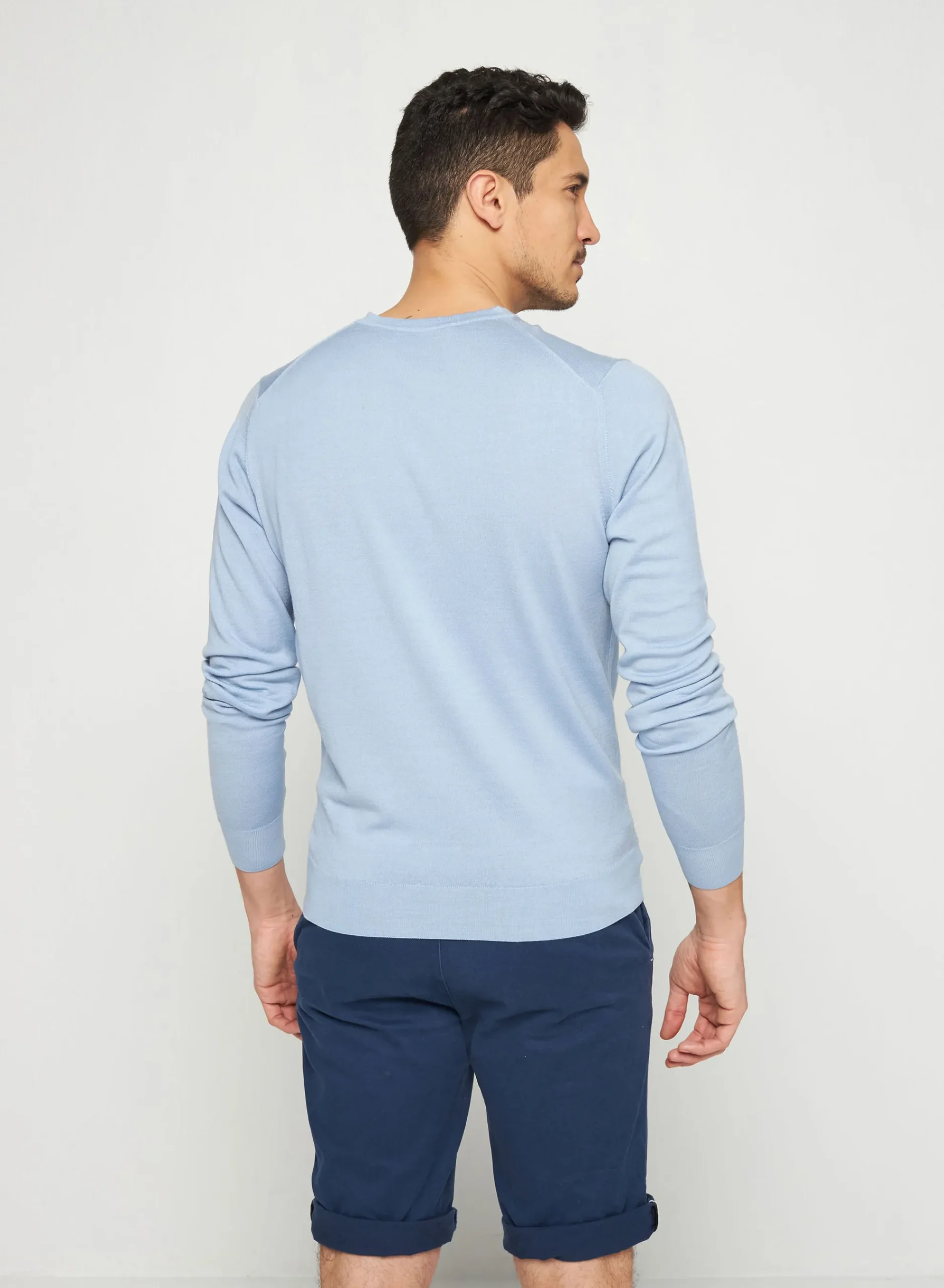 Maison Montagut Pull Col V Avec Logo En Laine Merinos - Elmo>Homme Pulls