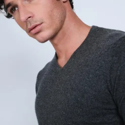 Maison Montagut Pull Col V En Cachemire - Benjamin><noscript><img width=