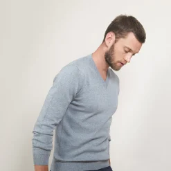 Maison Montagut Pull Col V En Coton Cachemire - Brent><noscript><img width=