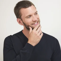 Maison Montagut Pull Col V En Coton Cachemire - Brent><noscript><img width=