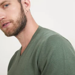 Maison Montagut Pull Col V En Coton Cachemire - Brent><noscript><img width=