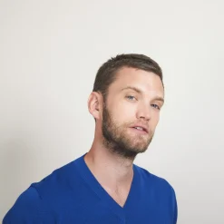 Maison Montagut Pull Col V En Coton Cachemire - Brent><noscript><img width=