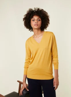 Maison Montagut Pull Col V En Laine Merinos - Arya><noscript><img width=