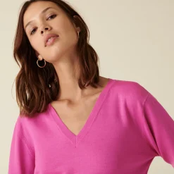 Maison Montagut Pull Col V En Laine Merinos Finitions Bord Cotes - Arya><noscript><img width=