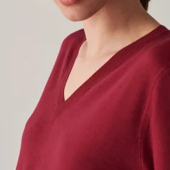 Maison Montagut Pull Col V En Laine Merinos Finitions Bord Cotes - Arya><noscript><img width=