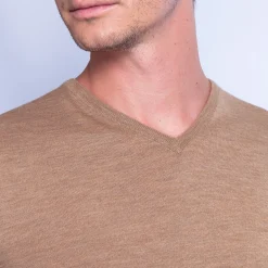 Maison Montagut Pull Col V En Laine Merinos - Fox><noscript><img width=