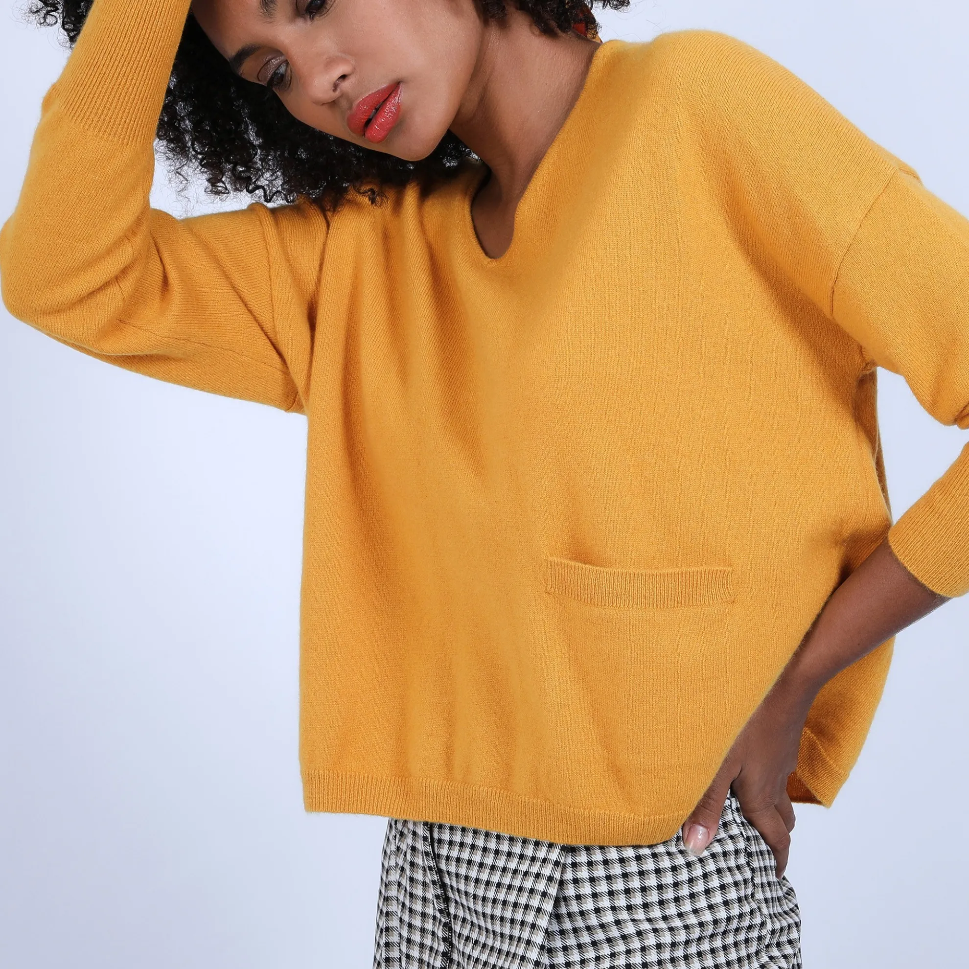 Maison Montagut Pull Court Col V En Cachemire Avec Poches - Balba>Femme Pulls