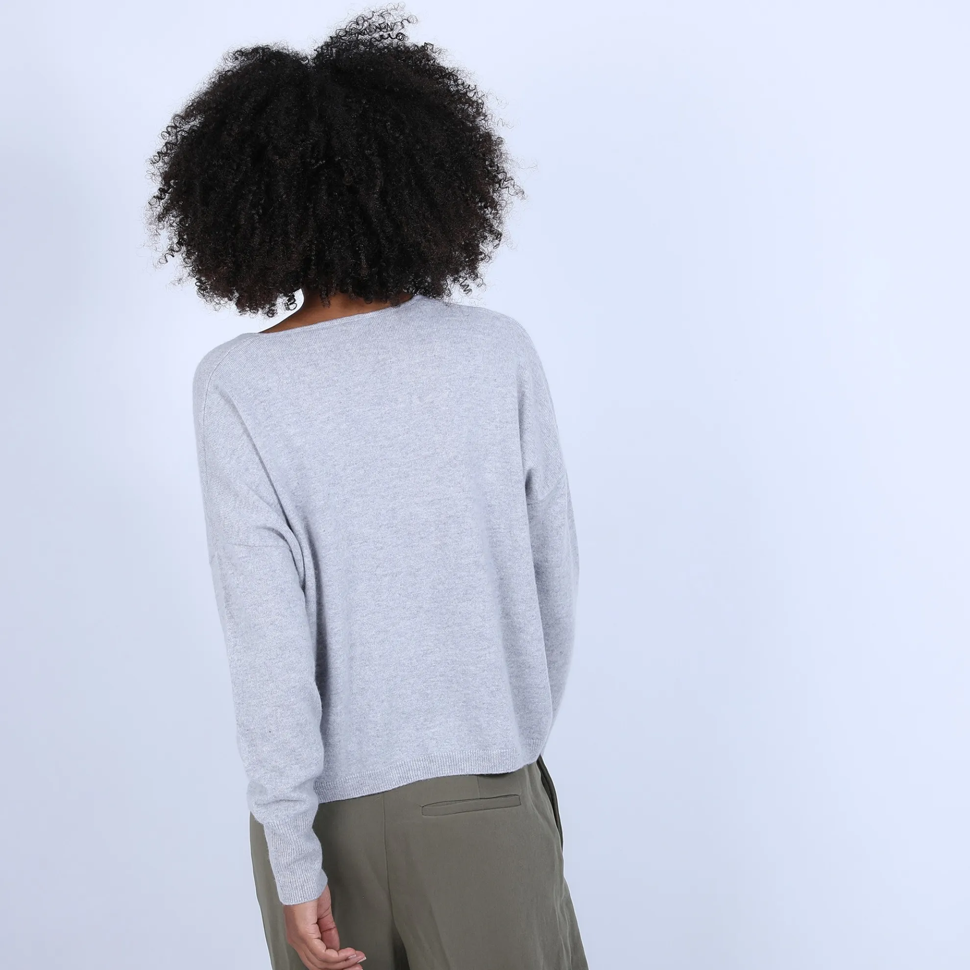 Maison Montagut Pull Court Col V En Cachemire Avec Poches - Balba>Femme Pulls